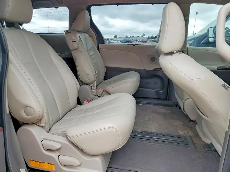 2012 TOYOTA SIENNA XLE 8-PASSENGER  