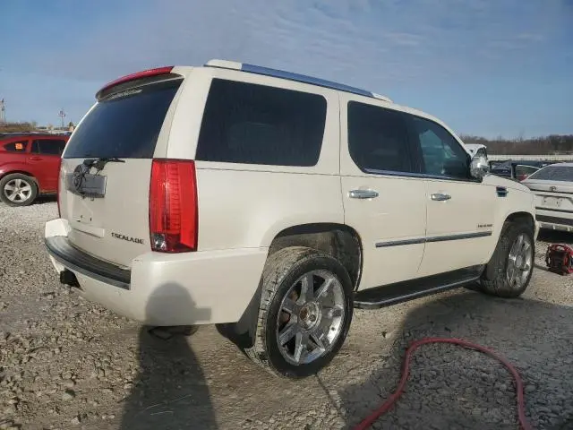 2013 CADILLAC ESCALADE LUXURY  