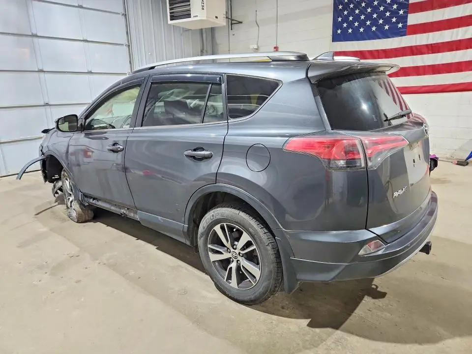 2017 TOYOTA RAV4 XLE  