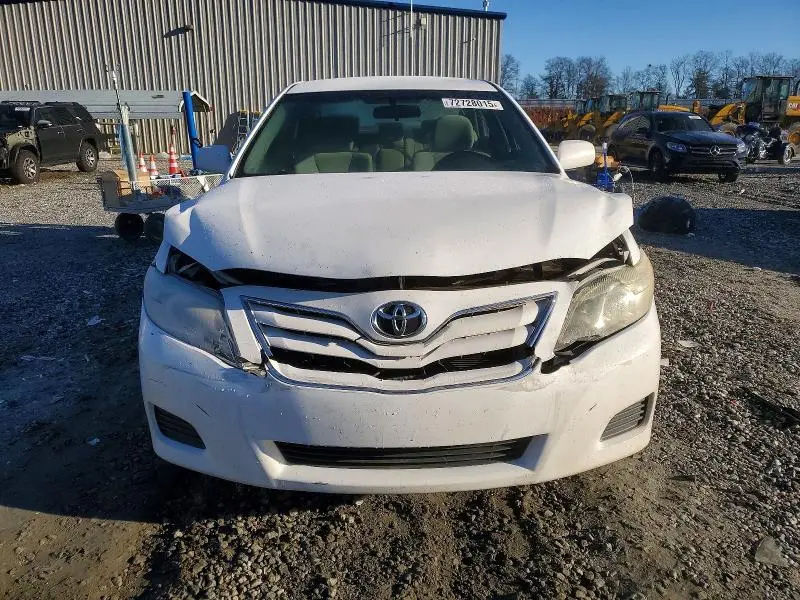 2011 TOYOTA CAMRY BASE  