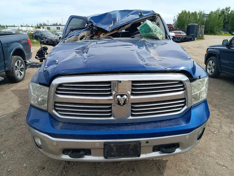 2016 RAM 1500 SLT  