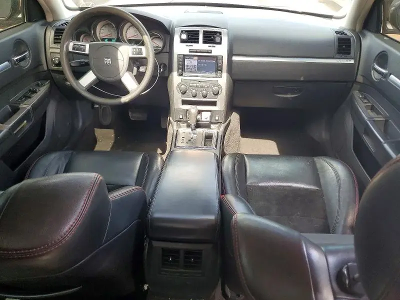 2010 DODGE CHARGER R  