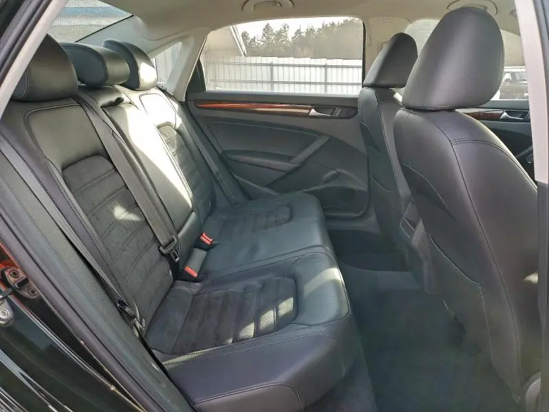 2012 VOLKSWAGEN PASSAT SEL  