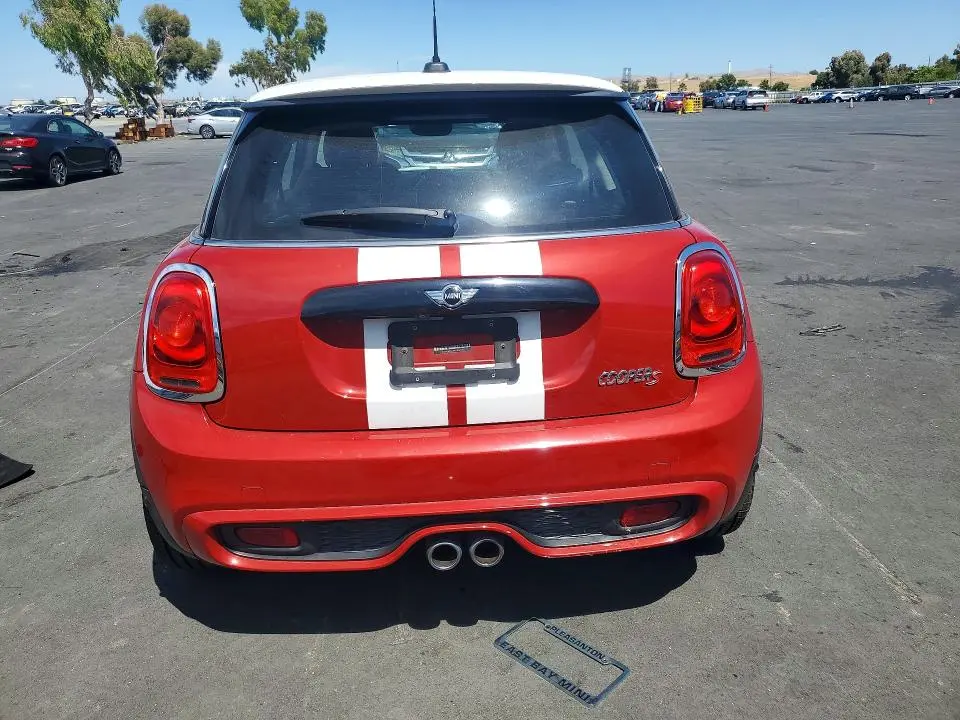 2018 MINI COOPER S  