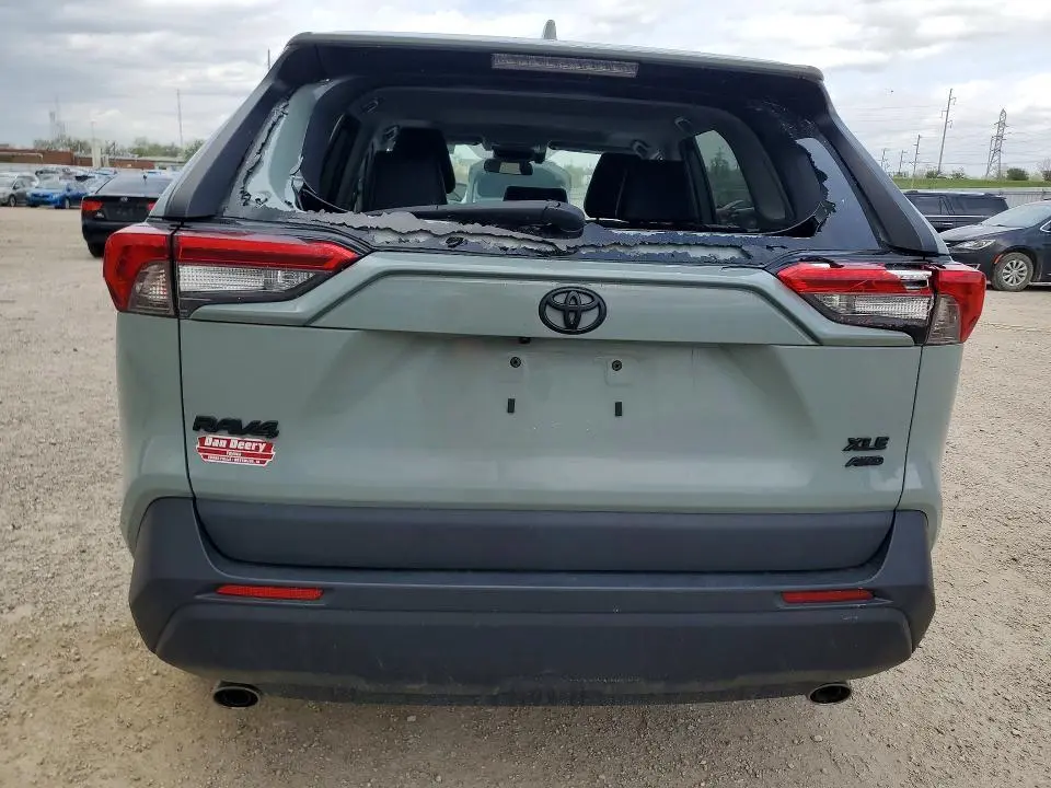 2020 TOYOTA RAV4 XLE PREMIUM  