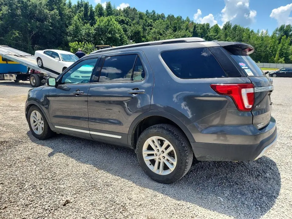 2017 FORD EXPLORER XLT  