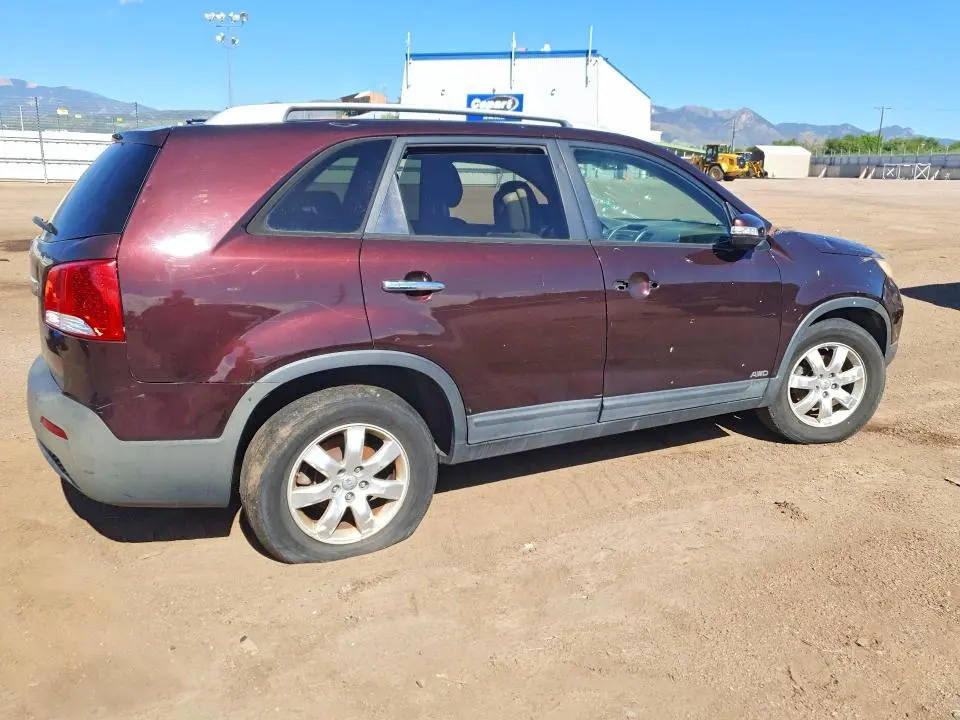 2012 KIA SORENTO LX  