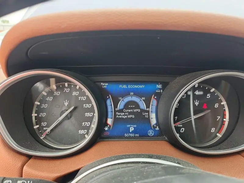2017 MASERATI LEVANTE SPORT  