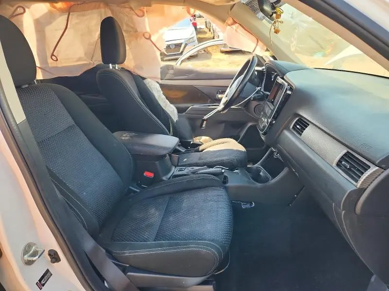 2016 MITSUBISHI OUTLANDER SE  