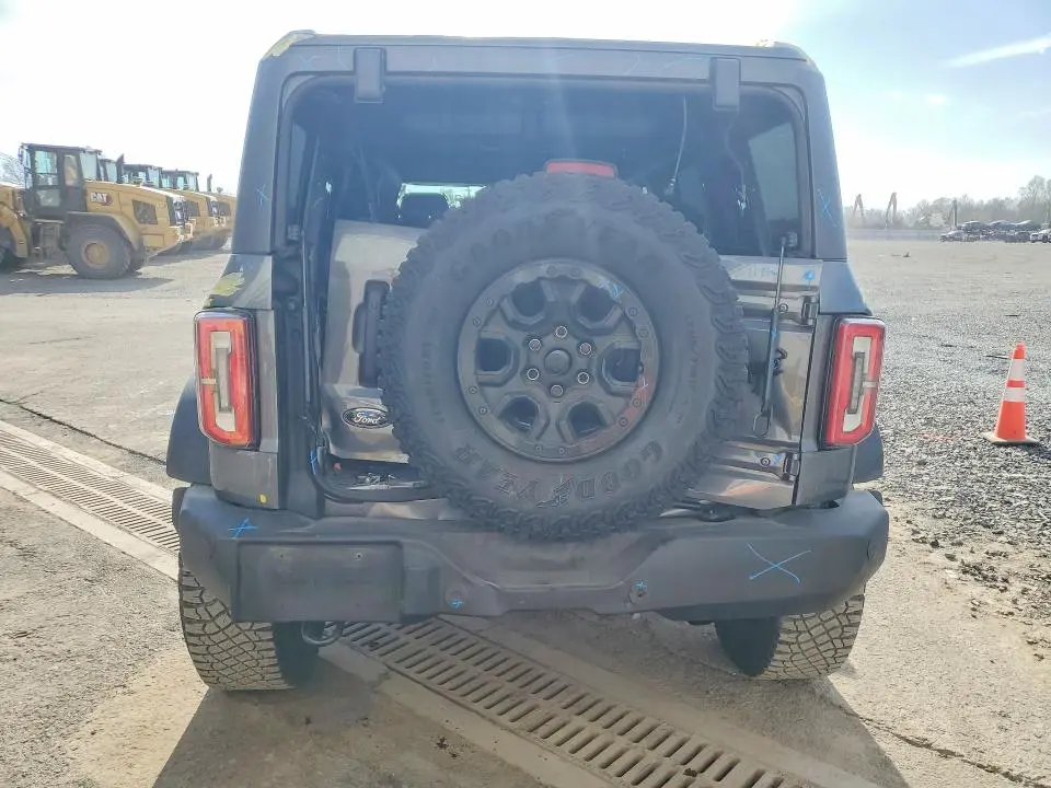 2023 FORD BRONCO BASE  