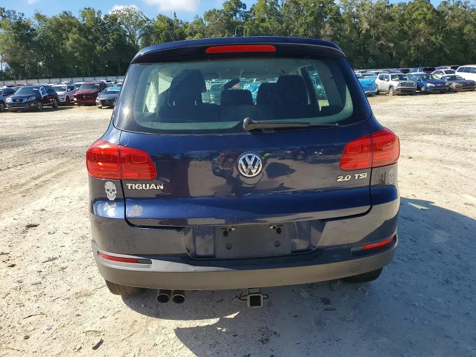 2013 VOLKSWAGEN TIGUAN S  