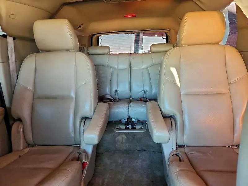 2011 CHEVROLET SUBURBAN C1500 LTZ  