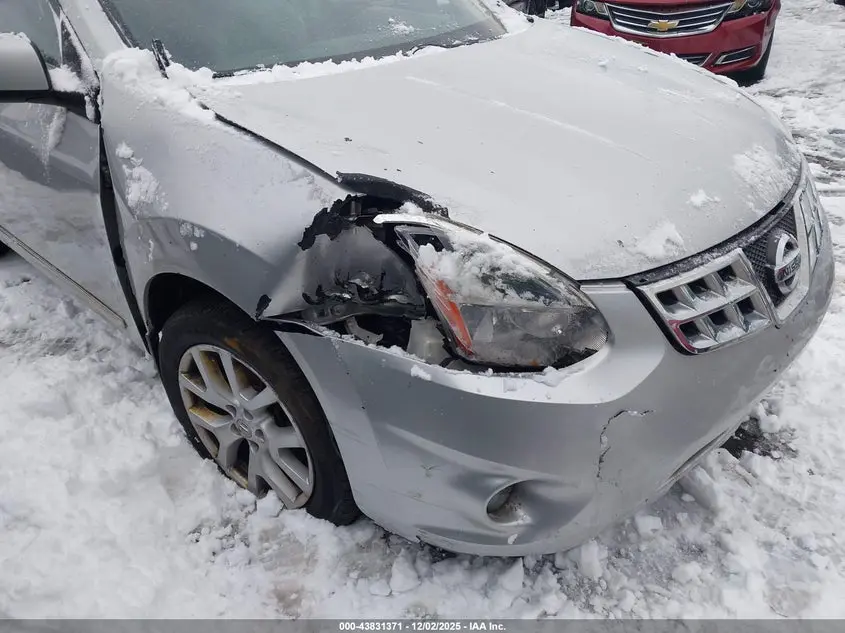 2011 NISSAN ROGUE SV