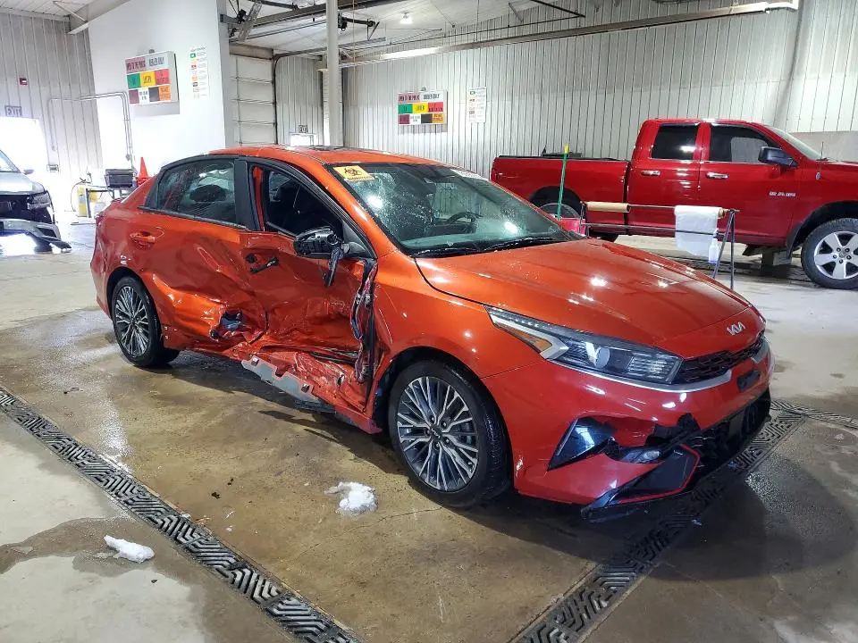 2023 KIA FORTE GT-LINE  