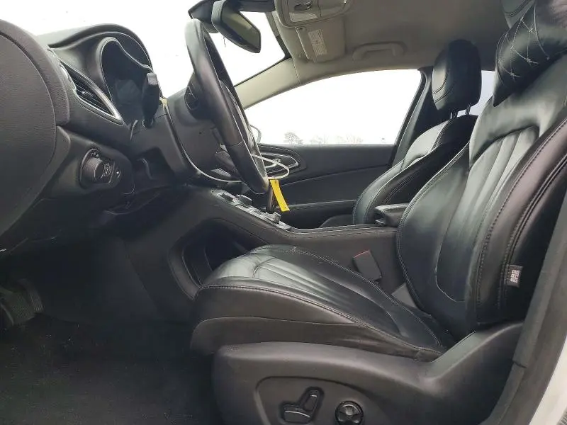 2017 CHRYSLER 200   