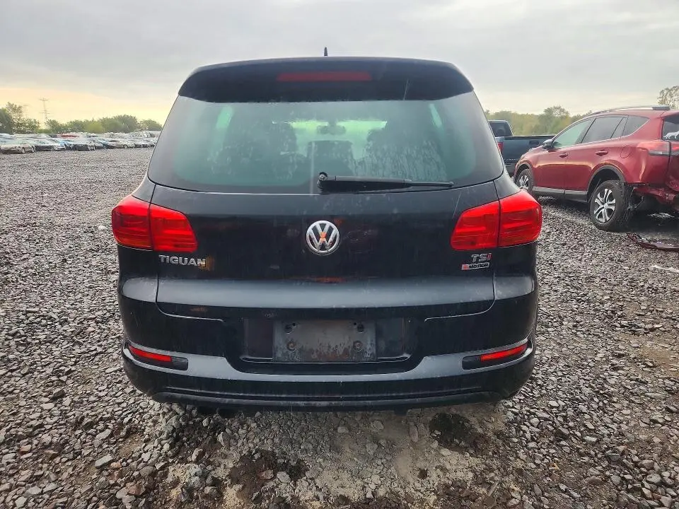 2016 VOLKSWAGEN TIGUAN   