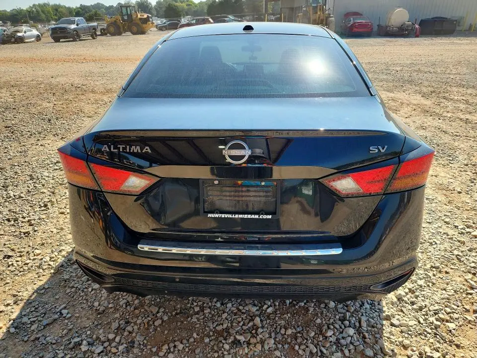 2023 NISSAN ALTIMA SV  