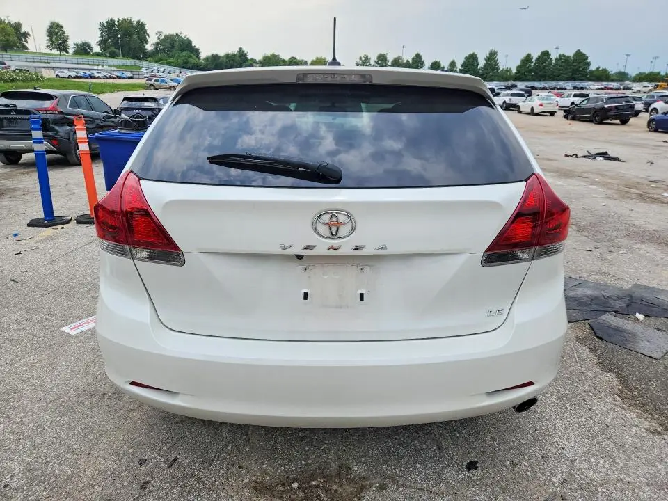2013 TOYOTA VENZA LE  
