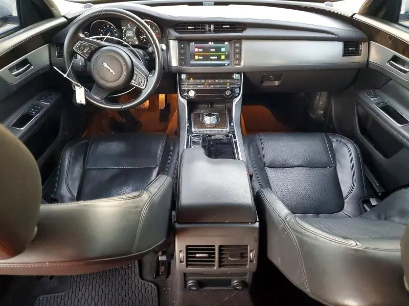 2016 JAGUAR XF PRESTIGE  