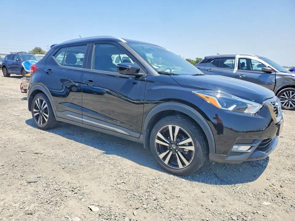 2020 NISSAN KICKS SR  