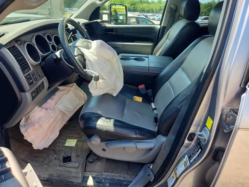 2010 TOYOTA TUNDRA DOUBLE CAB SR5  