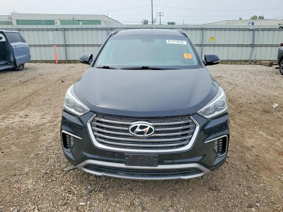 2018 HYUNDAI SANTA FE SE  