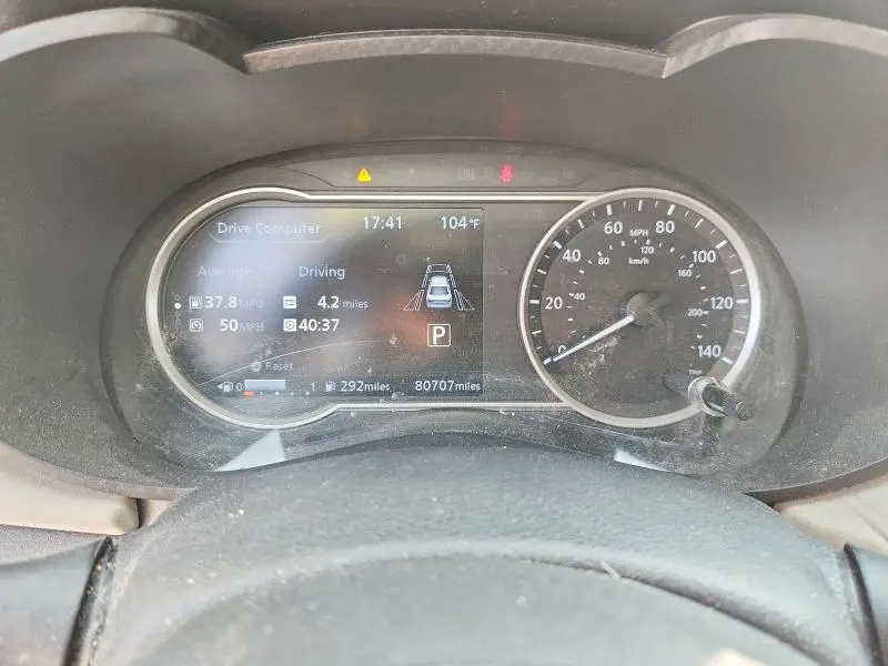 2021 NISSAN VERSA SV  