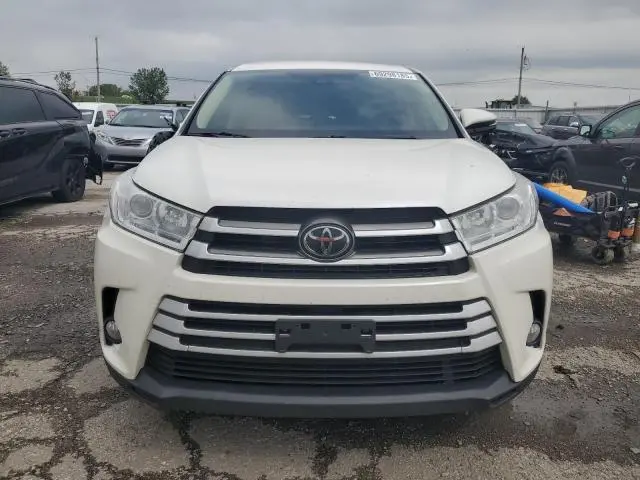 2017 TOYOTA HIGHLANDER LE  