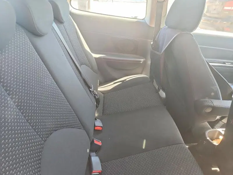2010 HYUNDAI ACCENT SE  