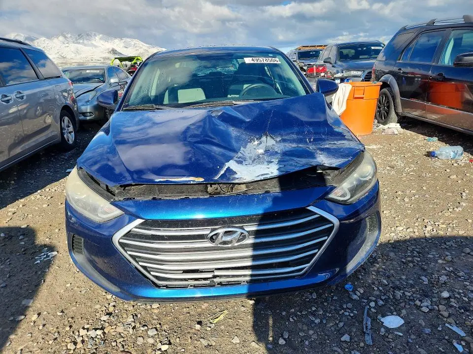 2017 HYUNDAI ELANTRA SE  