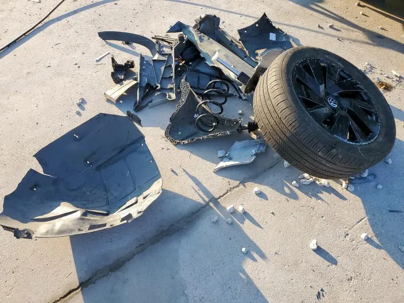 2024 VOLKSWAGEN ATLAS CROSS SPORT SE  