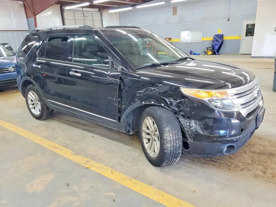2011 FORD EXPLORER XLT  