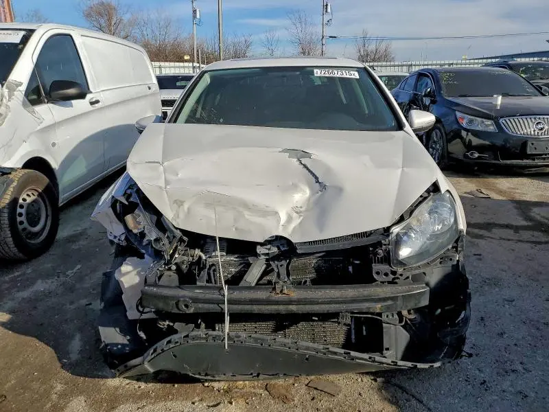 2011 VOLKSWAGEN GOLF   