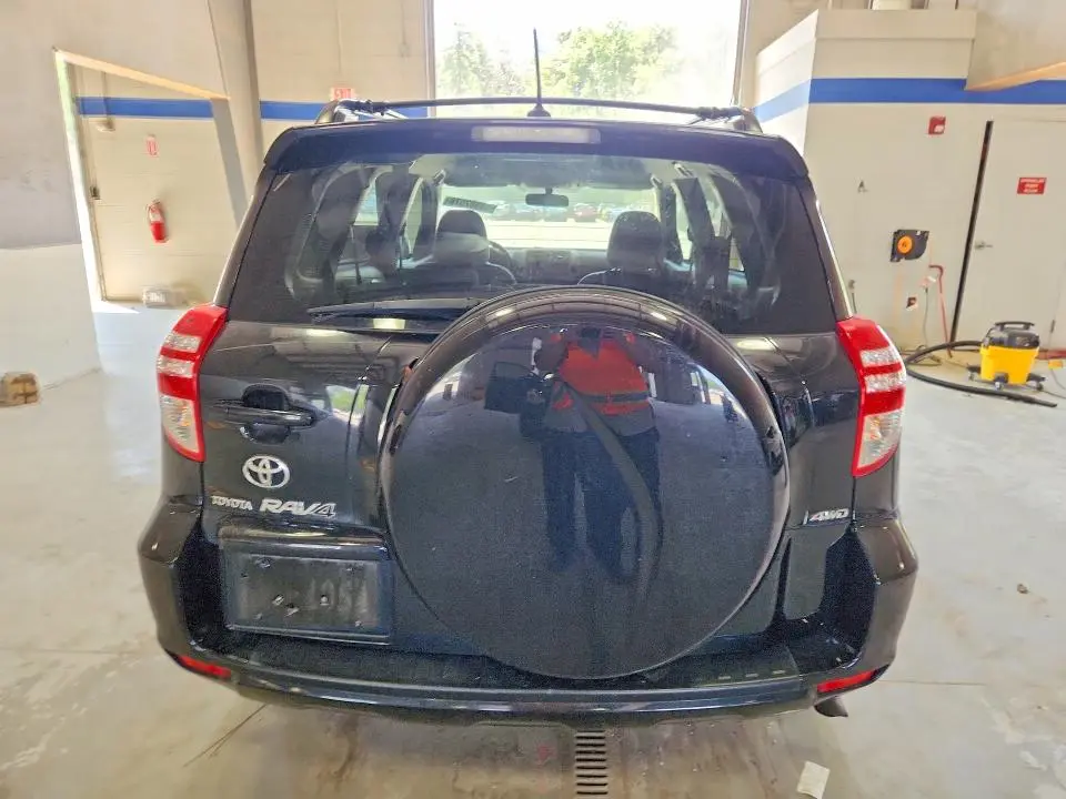 2010 TOYOTA RAV4 BASE  