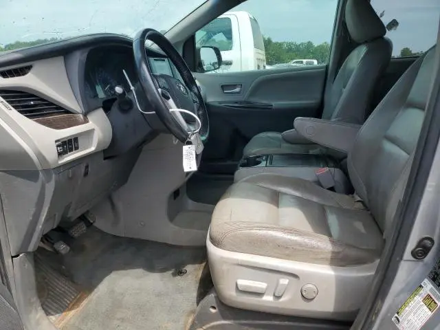 2015 TOYOTA SIENNA XLE  