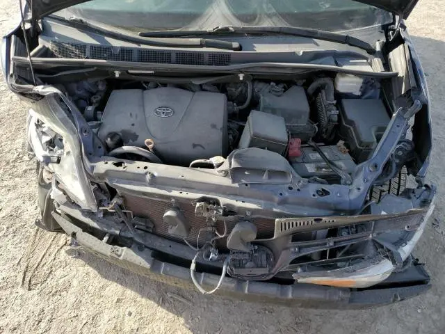 2020 TOYOTA SIENNA XLE  