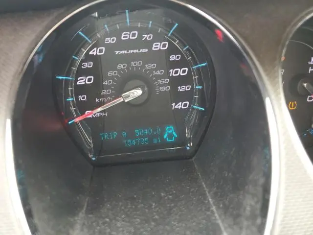 2011 FORD TAURUS SE