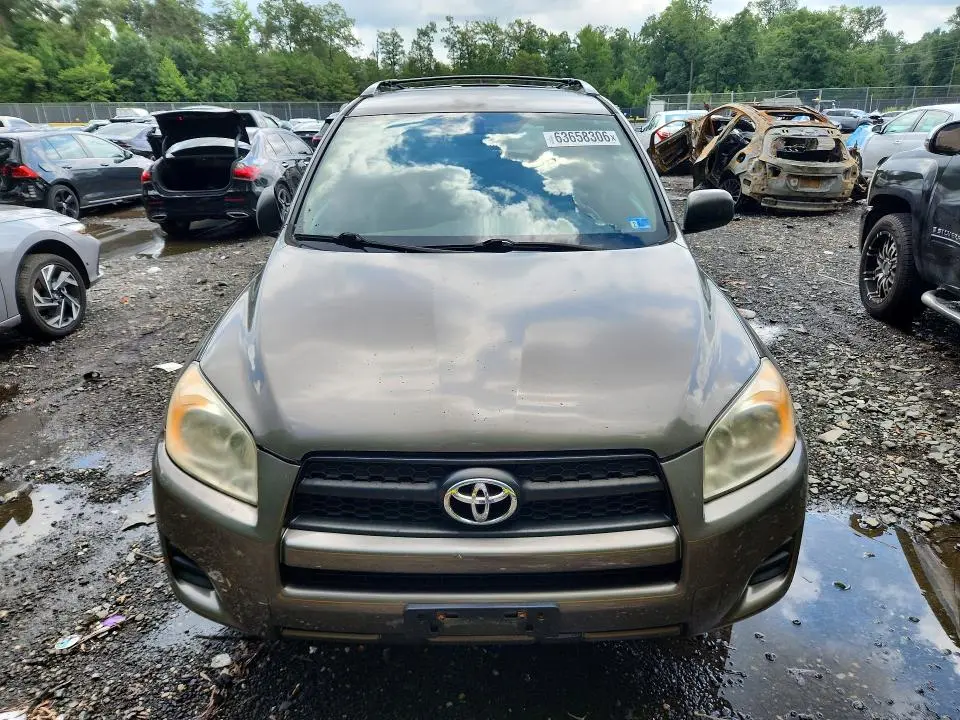2011 TOYOTA RAV4 BASE  
