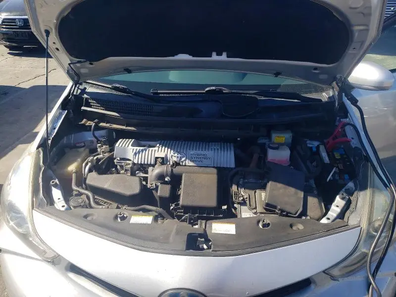 2015 TOYOTA PRIUS V FIVE  