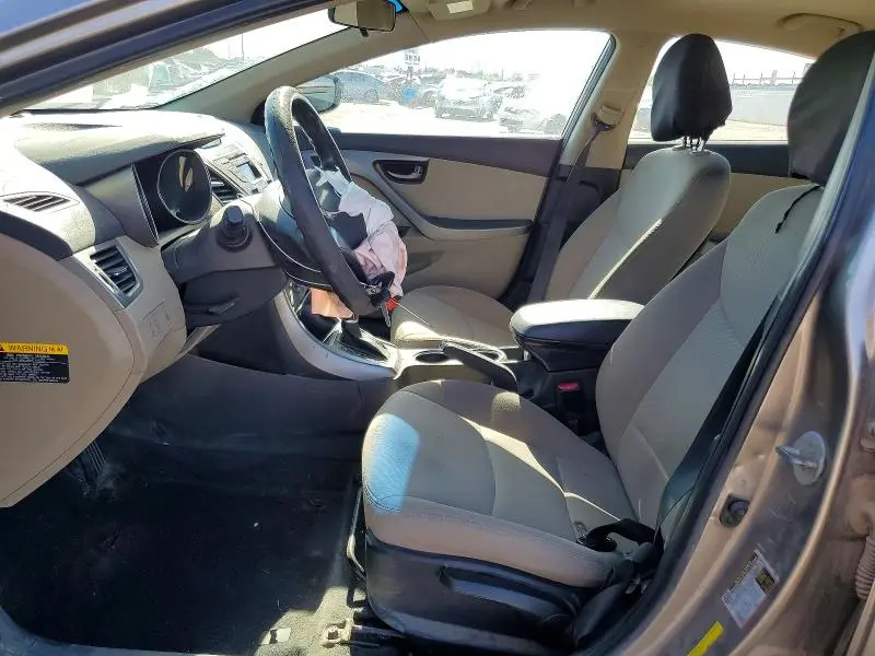 2014 HYUNDAI ELANTRA SE  