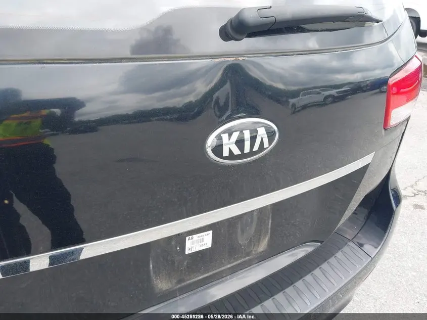 2018 KIA SEDONA L