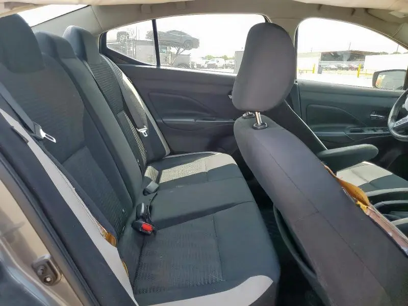 2020 NISSAN VERSA SV  