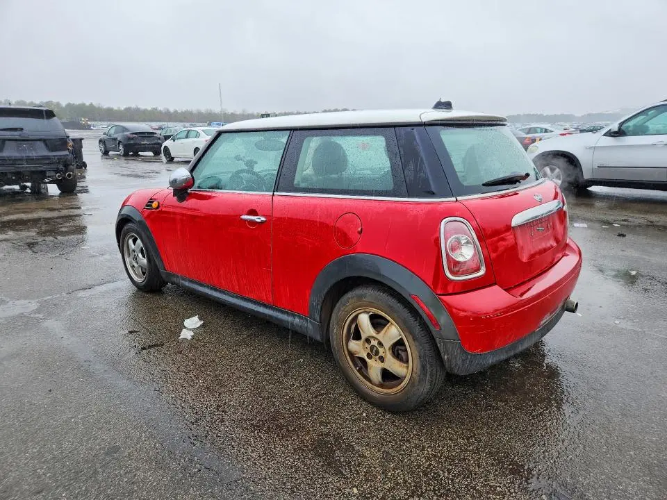 2011 MINI COOPER   
