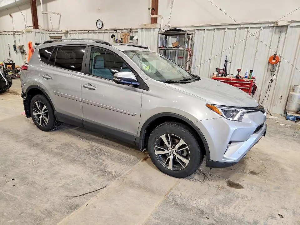 2017 TOYOTA RAV4 XLE  