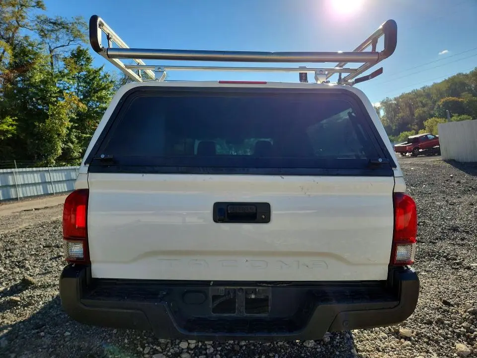 2022 TOYOTA TACOMA SR  