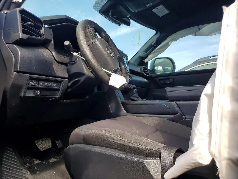 2025 TOYOTA TUNDRA SR  