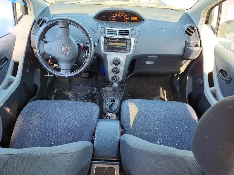 2011 TOYOTA YARIS BASE  
