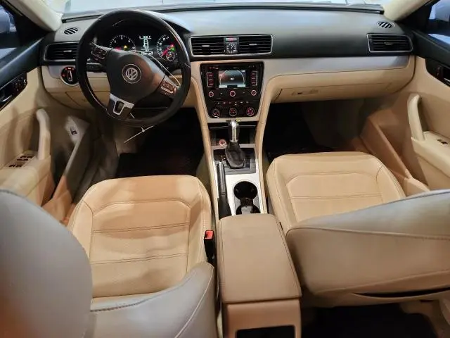 2013 VOLKSWAGEN PASSAT SE  
