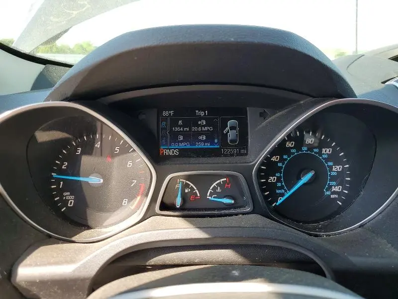 2016 FORD ESCAPE SE  