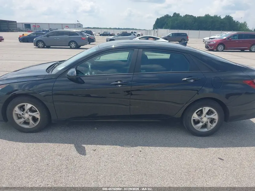 2023 HYUNDAI ELANTRA SE